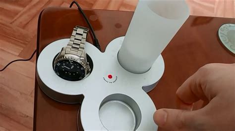 how to charge kinetic watch.